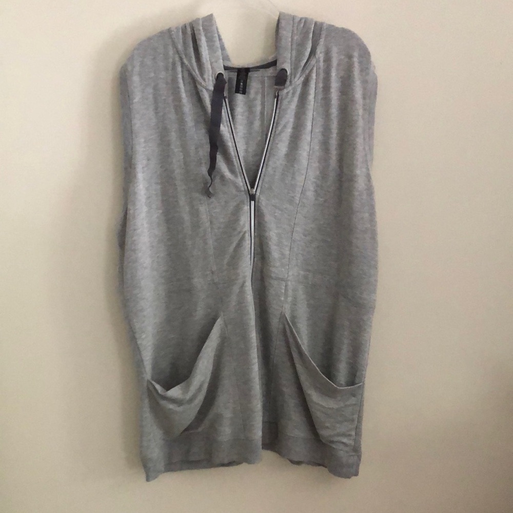 Yogalicious Gray Hooded Sleeveless Vest